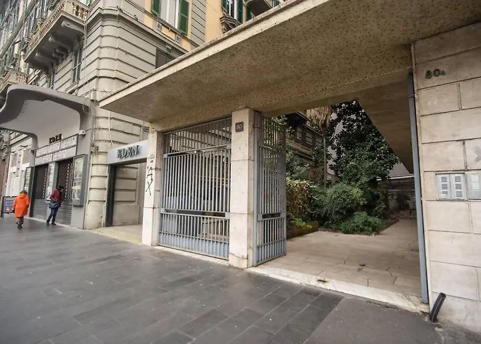 Naos Close Popolo Square * Roma